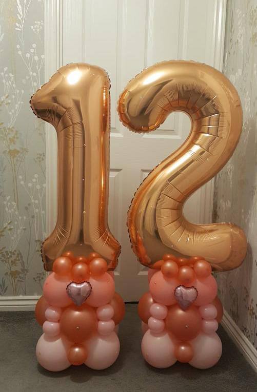 Balloon installation by Balloons by Bee, Andover — photo 69