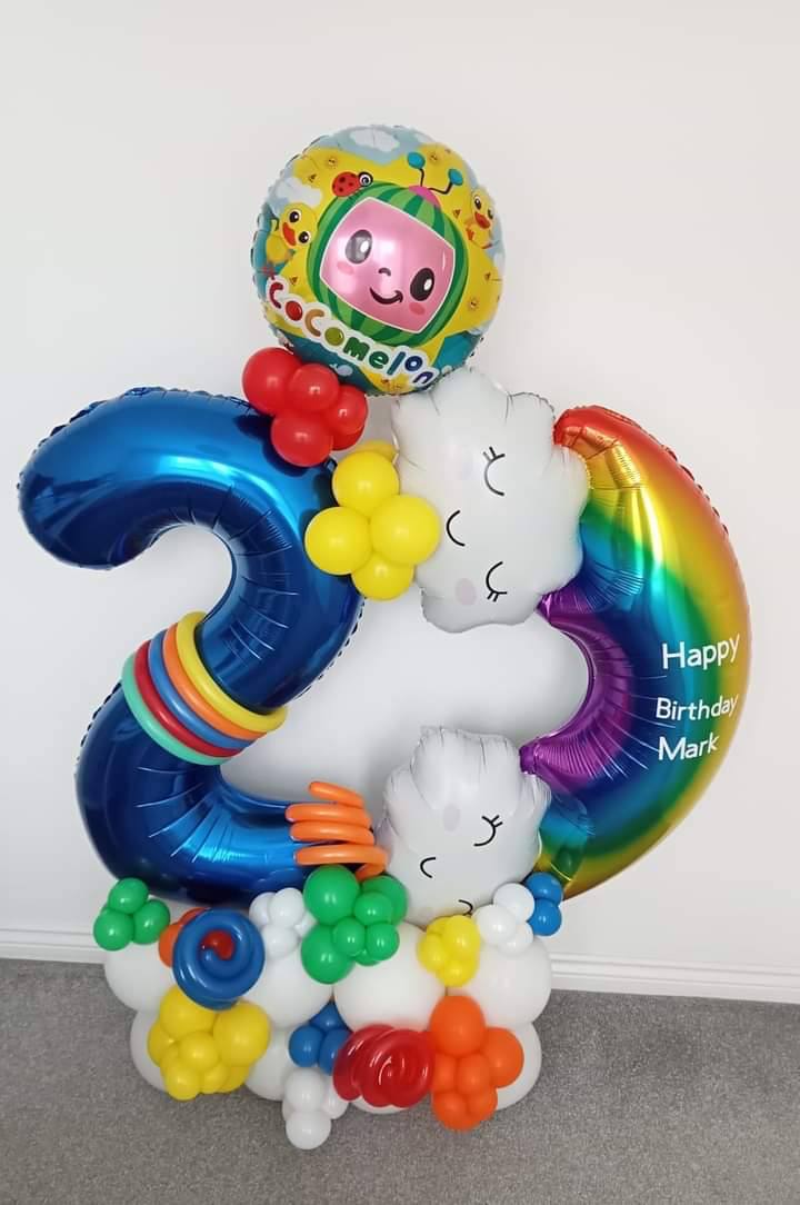 Balloon installation by Balloons by Bee, Andover — photo 68
