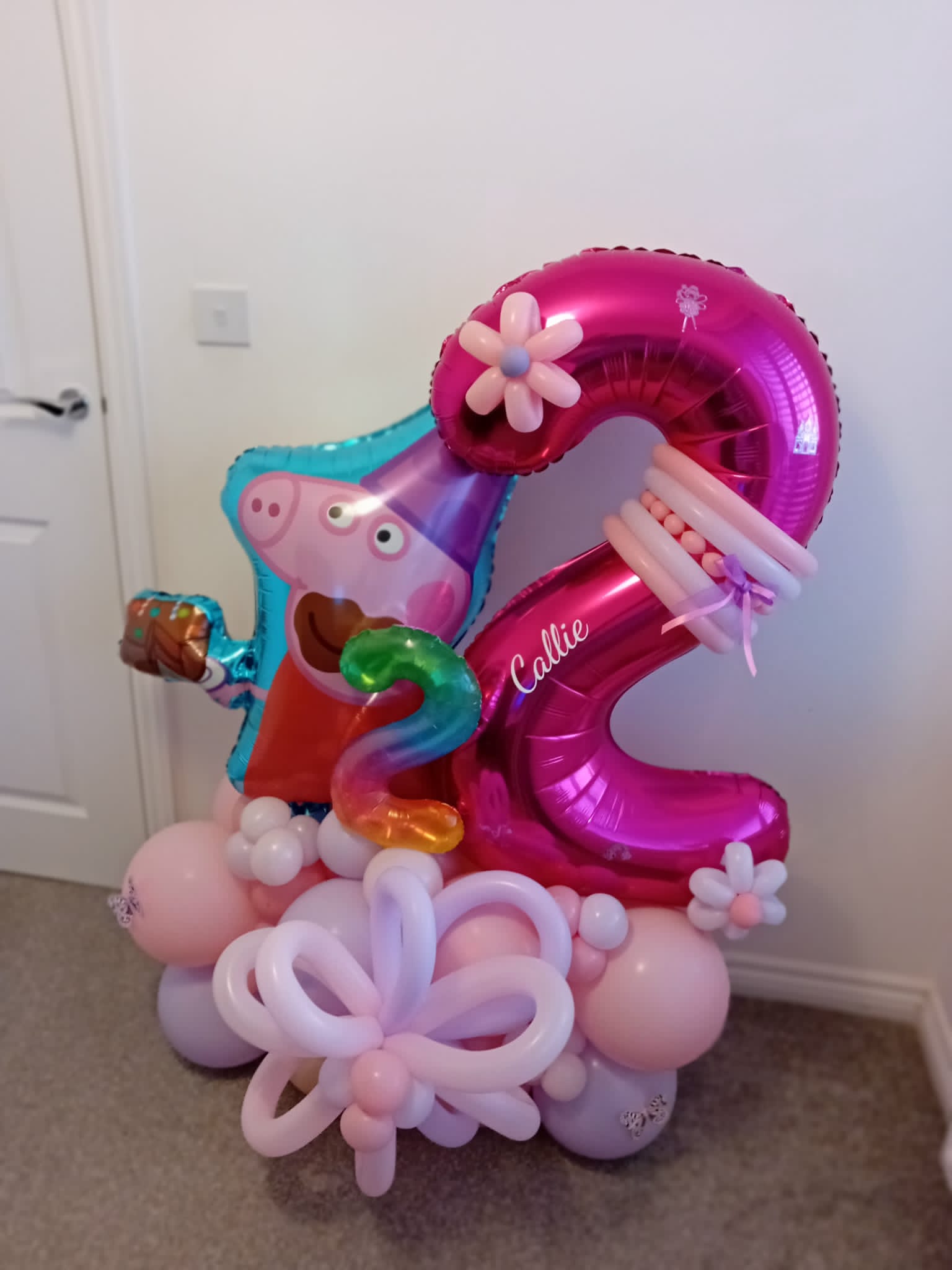 Balloon installation by Balloons by Bee, Andover — photo 60