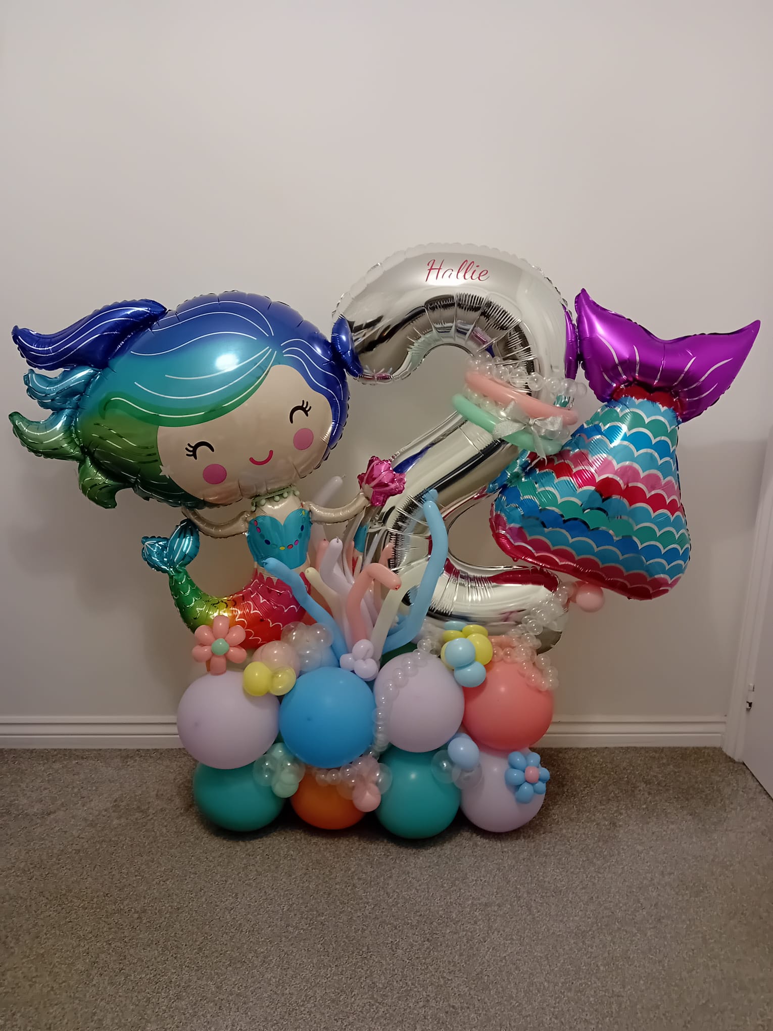 Balloon installation by Balloons by Bee, Andover — photo 47