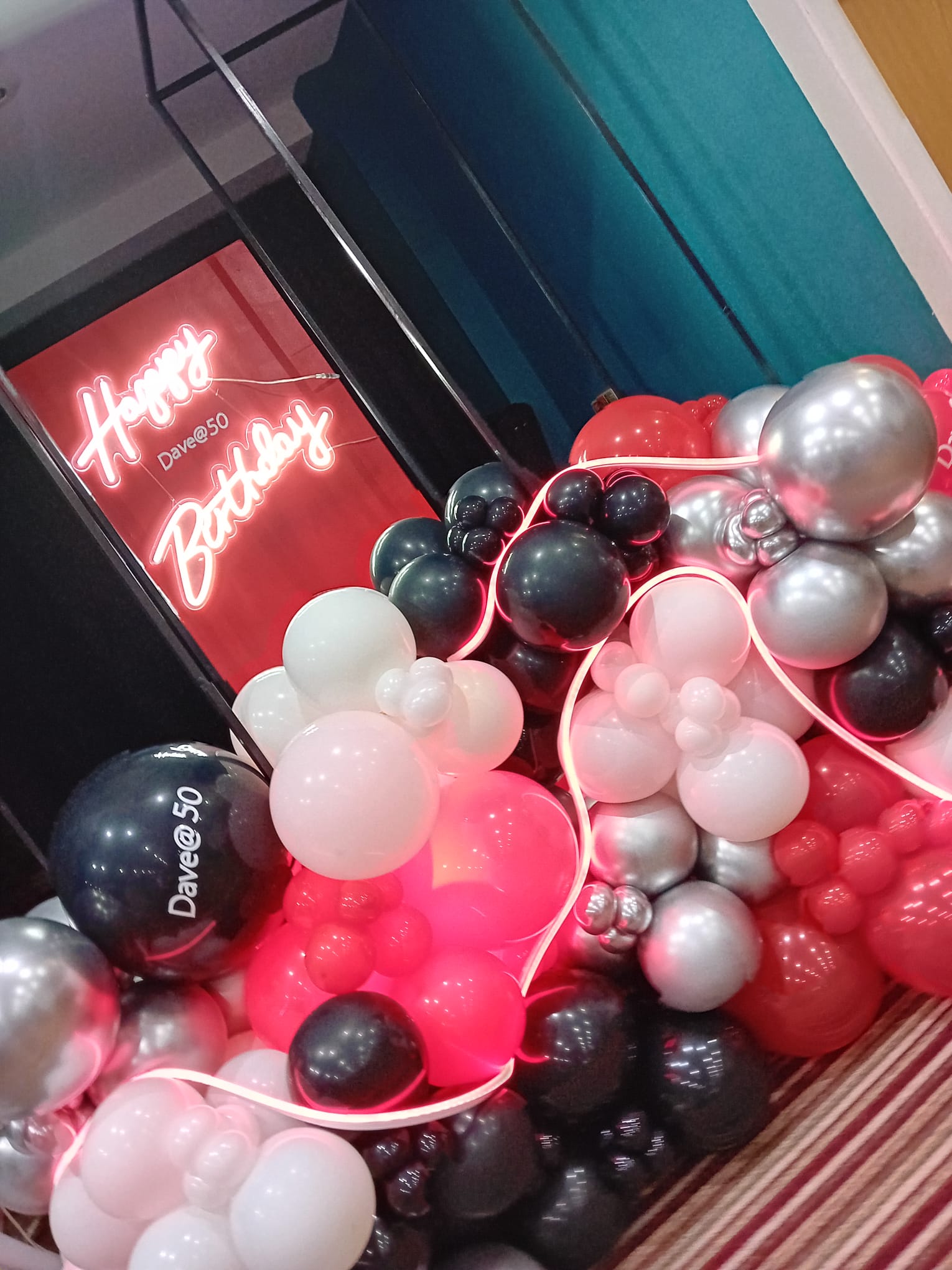 Balloon installation by Balloons by Bee, Andover — photo 42