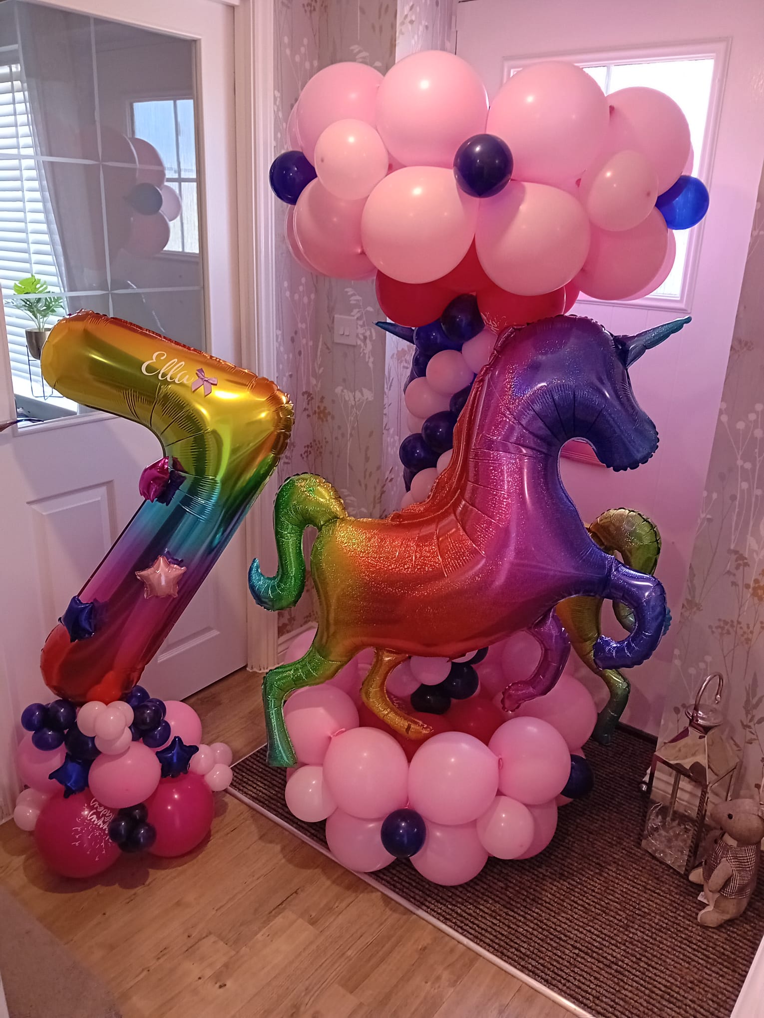 Balloon installation by Balloons by Bee, Andover — photo 24