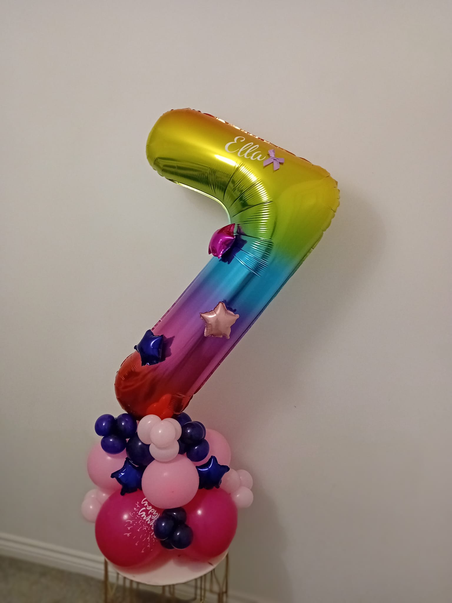 Balloon installation by Balloons by Bee, Andover — photo 23