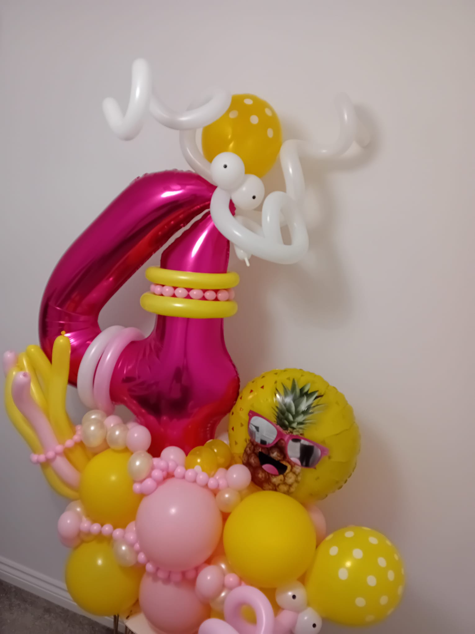 Balloon installation by Balloons by Bee, Andover — photo 16