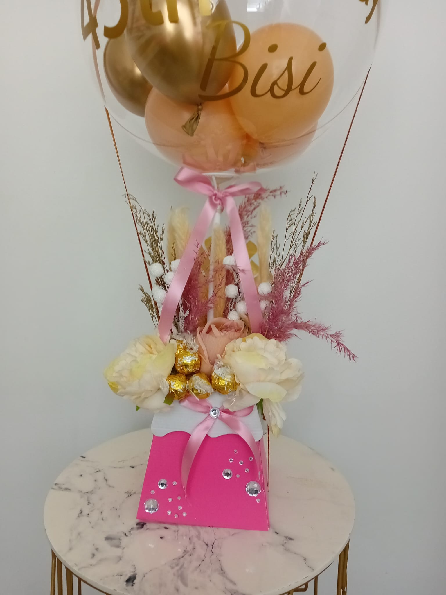 Balloon installation by Balloons by Bee, Andover — photo 85
