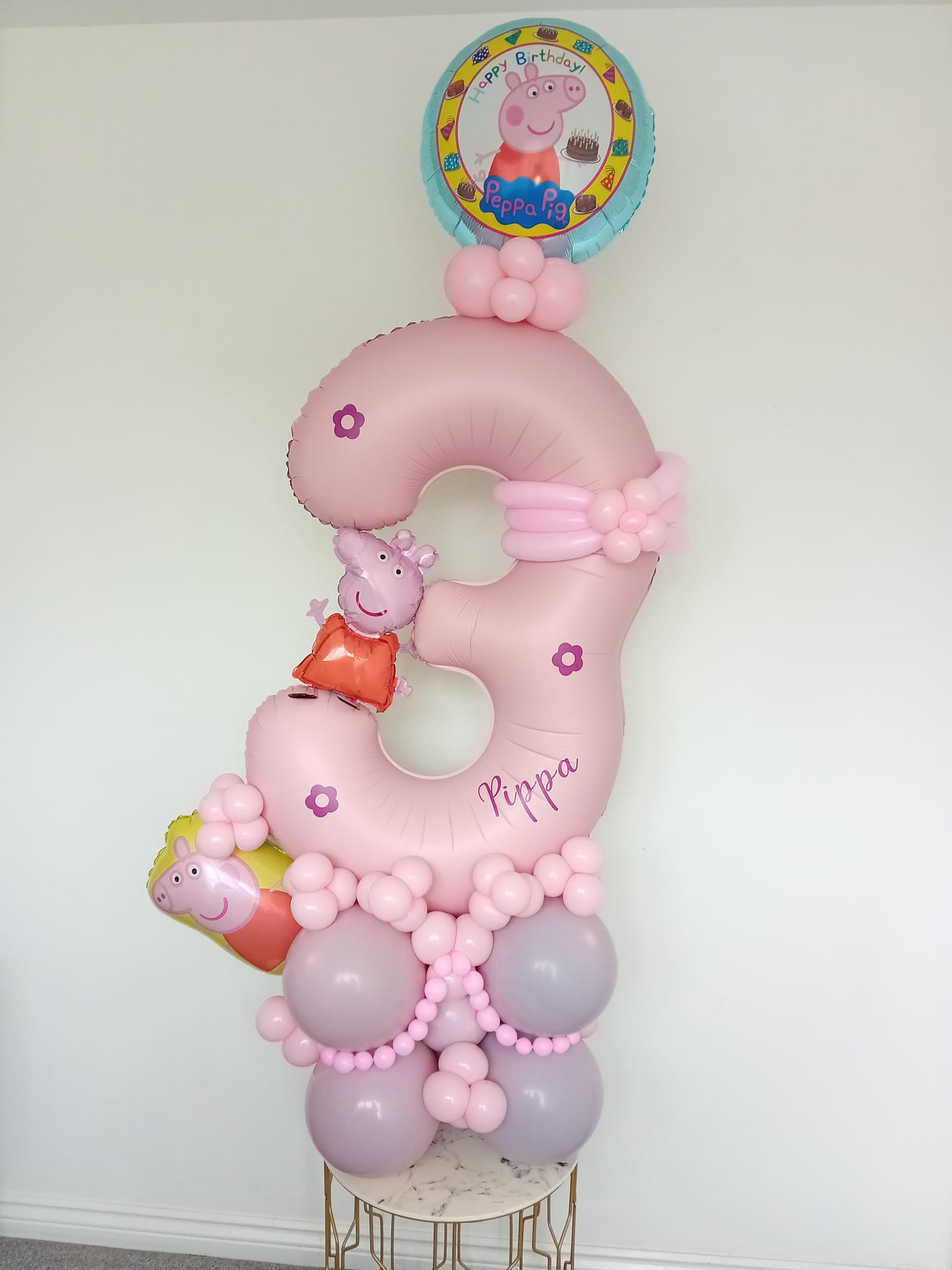 Balloon installation by Balloons by Bee, Andover — photo 97