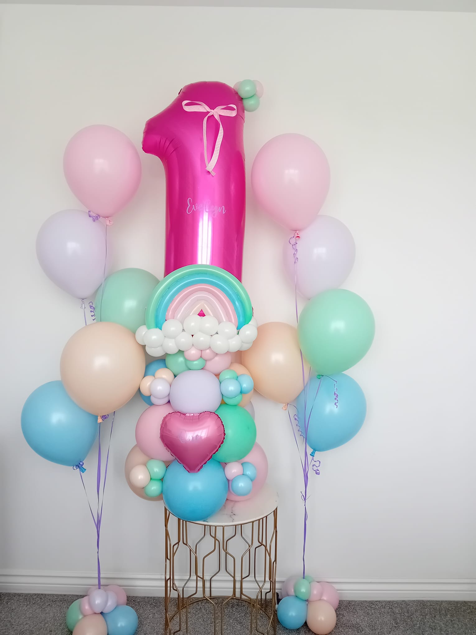 Balloon installation by Balloons by Bee, Andover — photo 105