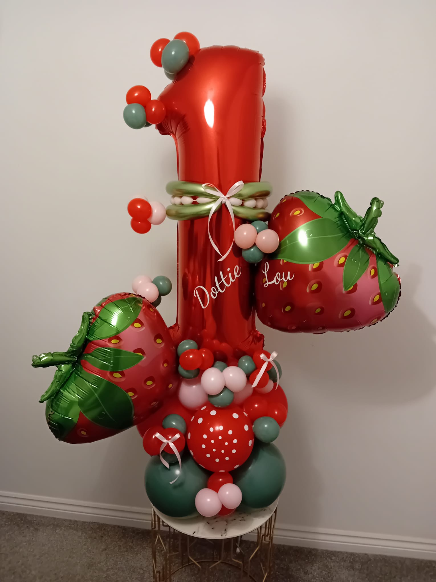 Balloon installation by Balloons by Bee, Andover — photo 116
