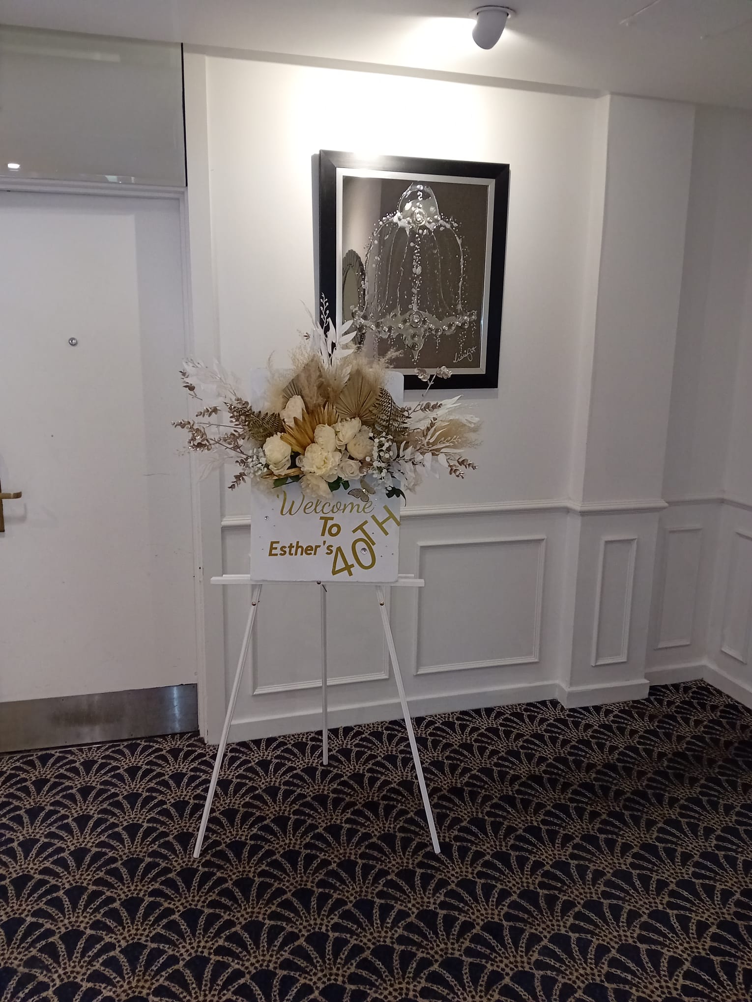 Balloon installation by Balloons by Bee, Andover — photo 113