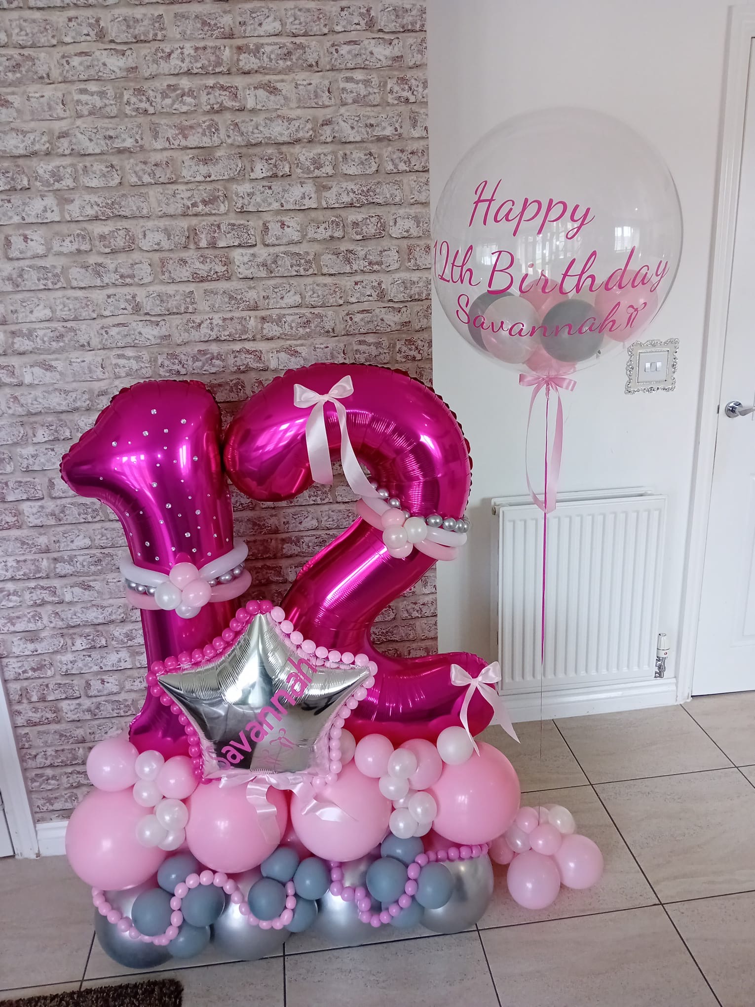 Balloon installation by Balloons by Bee, Andover — photo 152